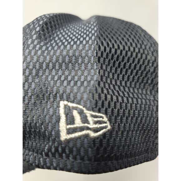 New Era 9FIFTY Cleveland Cavaliers FOX CAVS Snapback Black Mesh NBA Hat - Picture 4 of 8